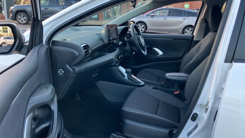 Toyota Yaris 1.5 Hybrid Icon 5dr CVT Hybrid Hatchback